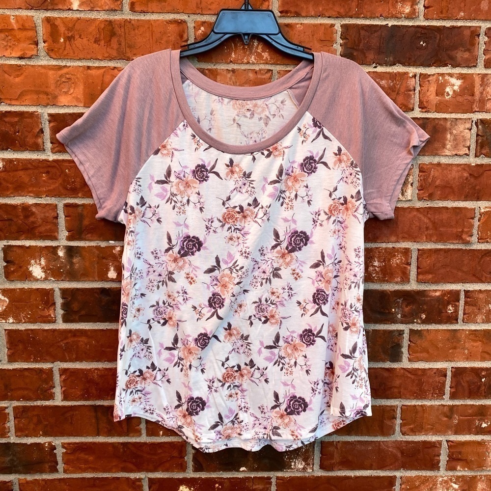 Torrid 1 Womens 1X Classic Fit Feather Light Slub Purple Floral Raglan Tee